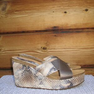 NWOB Snake Print Wedge Sandals